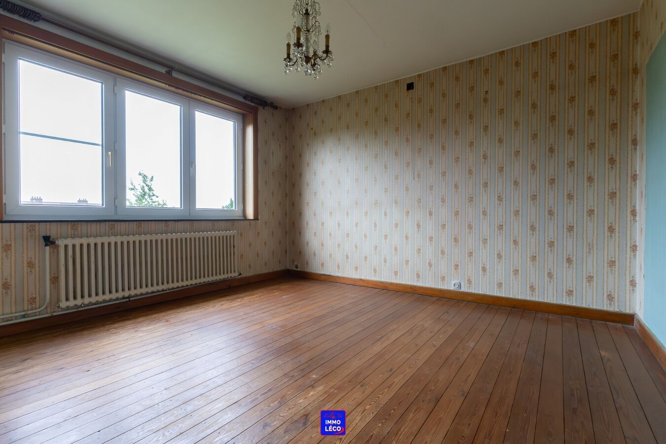 3 façades avec garage, jardin, excellent potentiel, secteur "La Coquinie" ! 