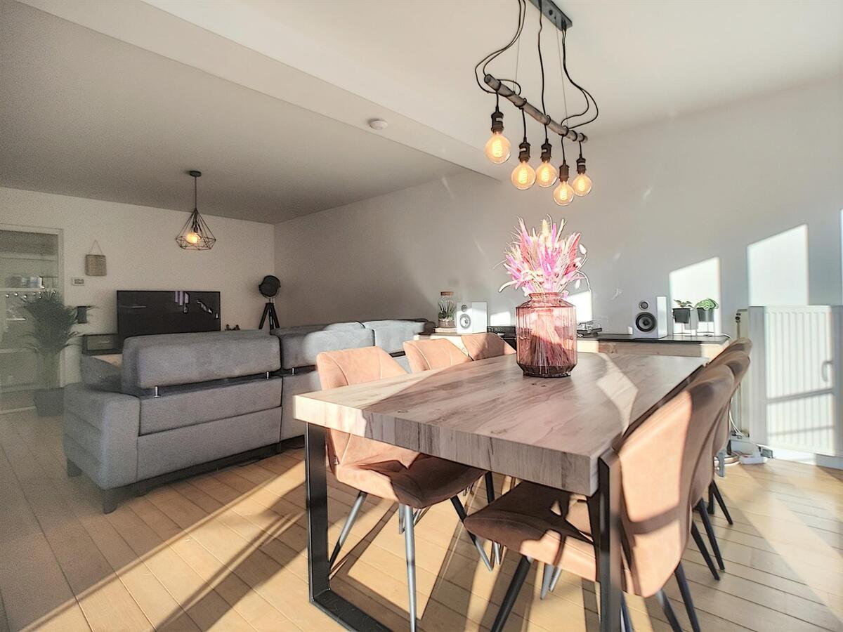 Knap, zeer lichtrijk woonappartement - Heist 