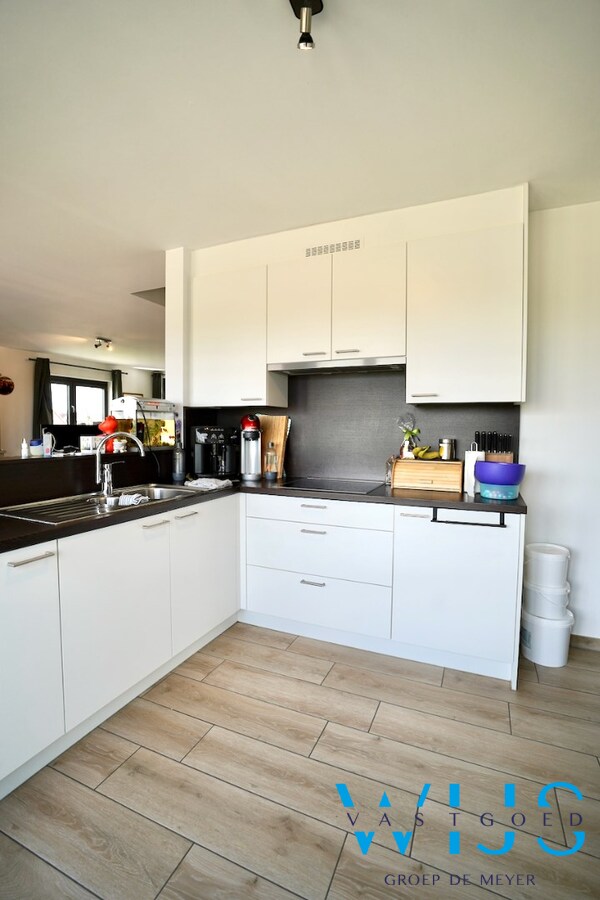 Prachtige duplex met garage in het rustige landelijke OOSTEEKLO ! 