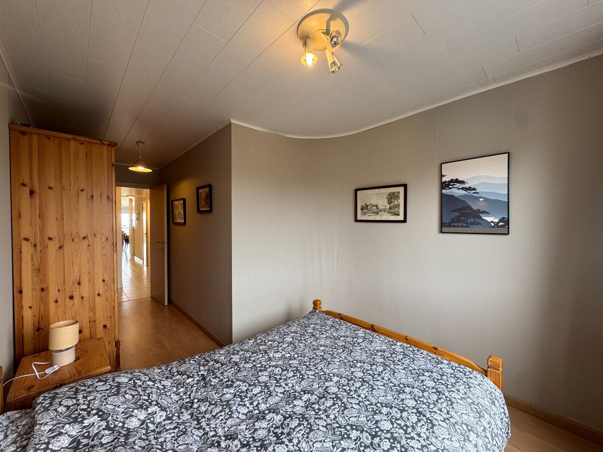 Prachtig doorzonappartement met frontaal zeezicht en 3 slaapkamers te Heist 