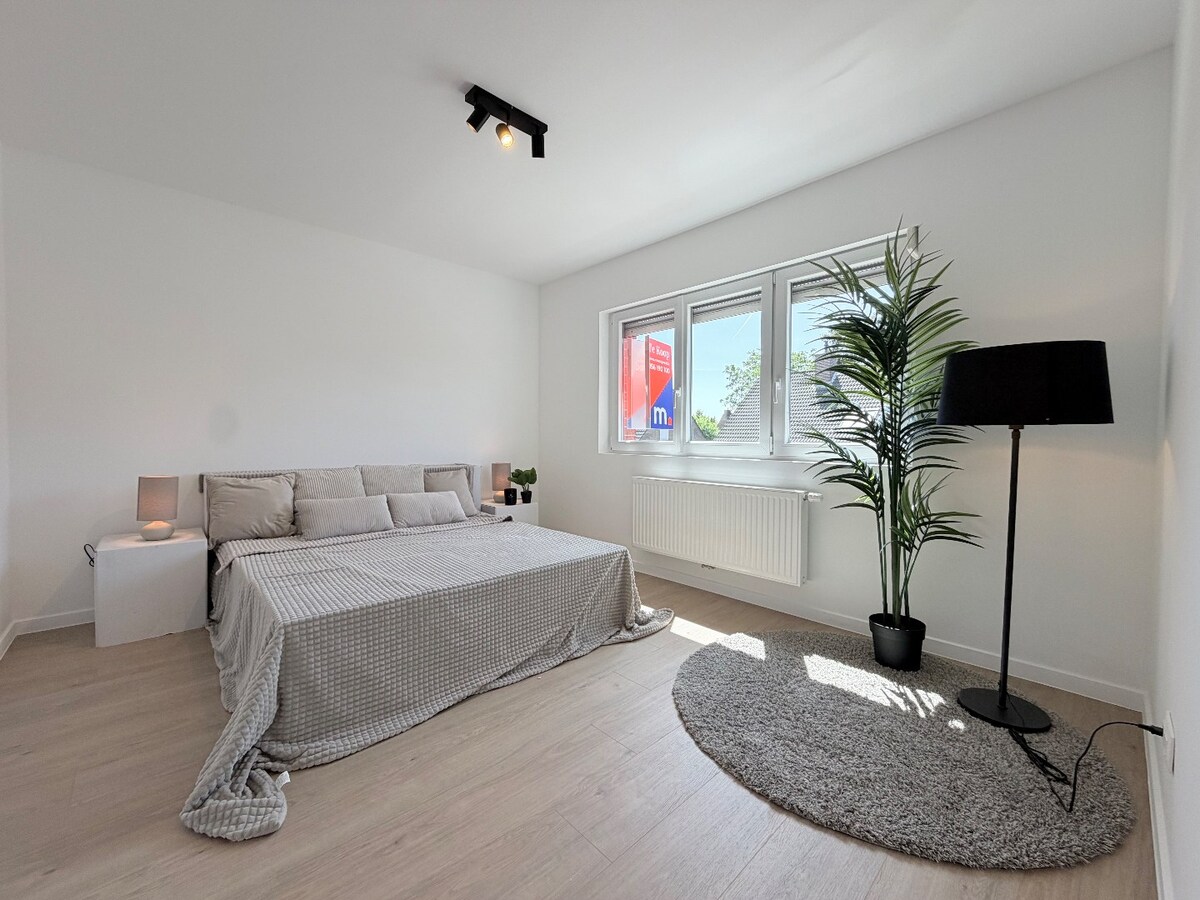 Prachtige gerenoveerde zeer ruime woning in een rustige wijk te  Gullegem ! *** NONO INSPIRED*** 