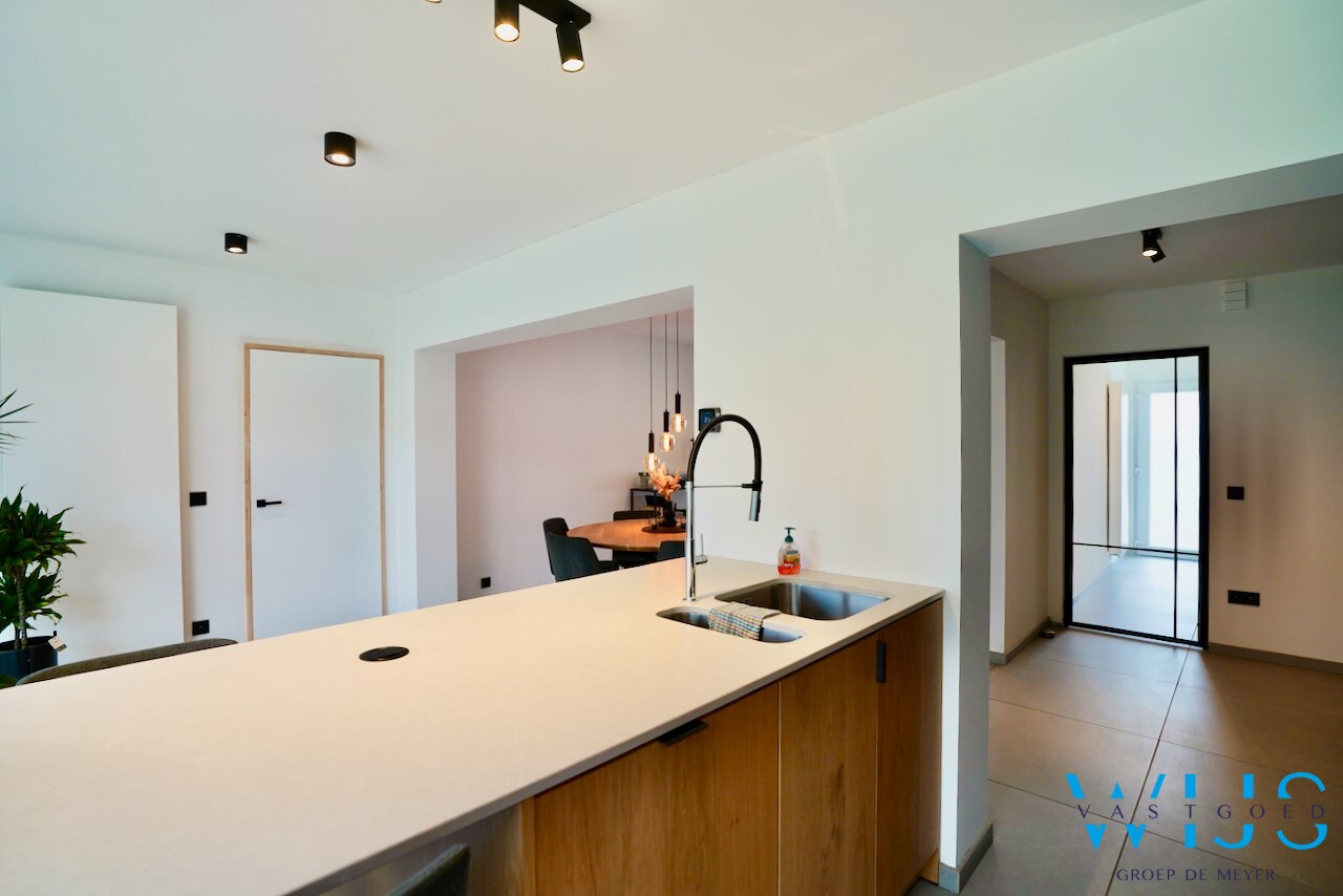 Gezellig instapklaar woonhuis in het hart van Eeklo 