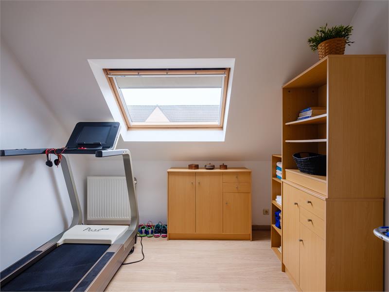 Prachtige, instapklare, halfopen bebouwing in rustige, residentiële wijk in Sleidinge. 