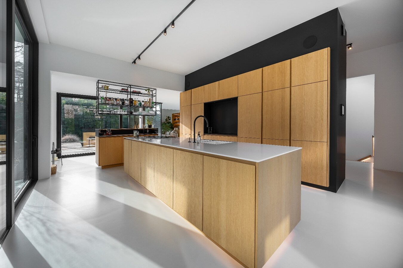 Moderne gelijkvloerse designvilla in exclusief privédomein 