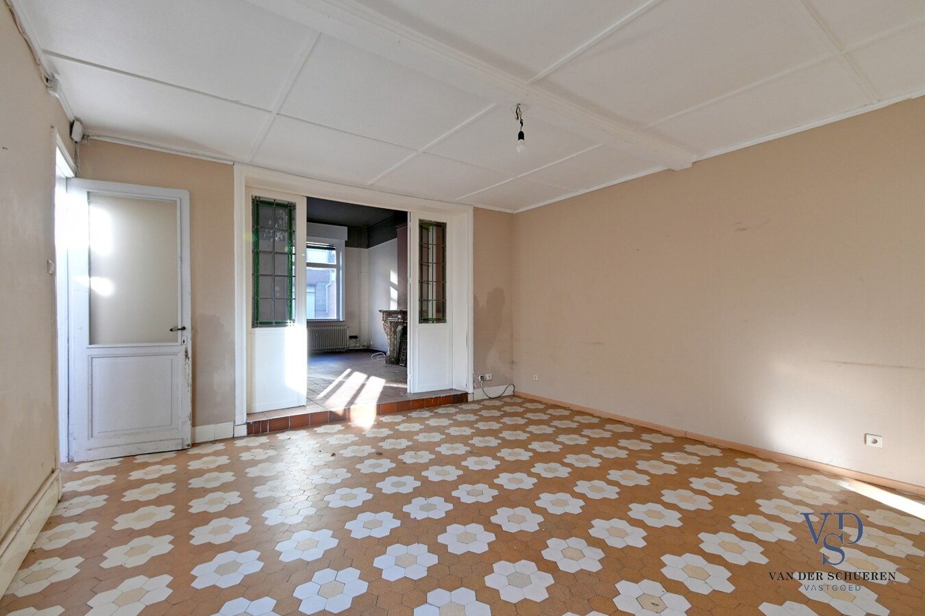 Ruime woning met tuin in centrum Eine ! 