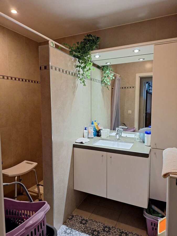 Modern gelijkvloers appartement te Kermt 