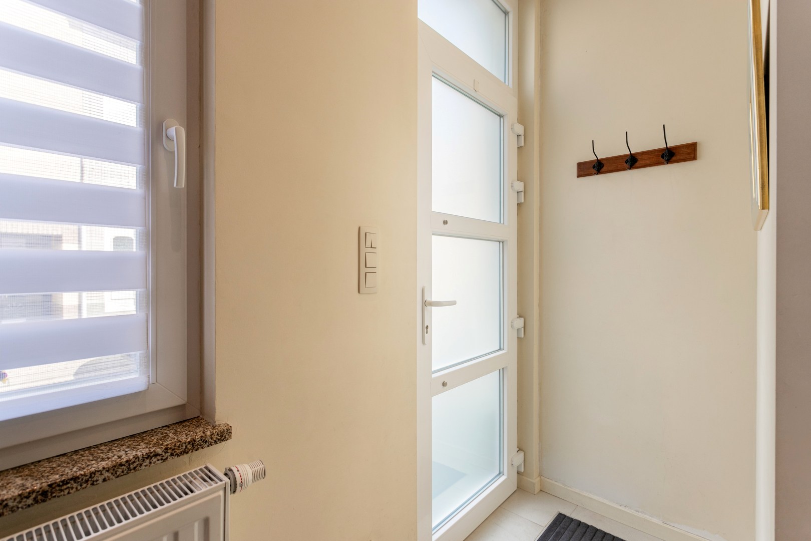 Instapklare woning met tuin te Sint-Pieters-Leeuw 