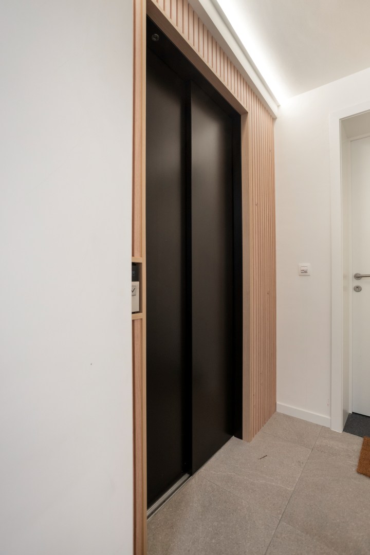 Recent en energiezuinig dakappartement met 2 slpk. in Geel-centrum 