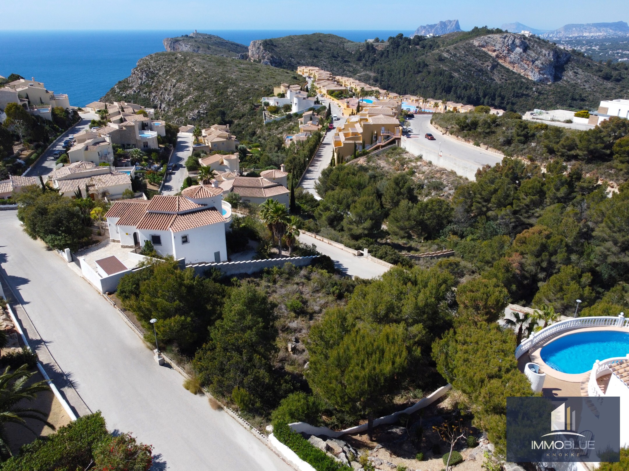 Open en praktisch wonen in mediterrane omgeving. 