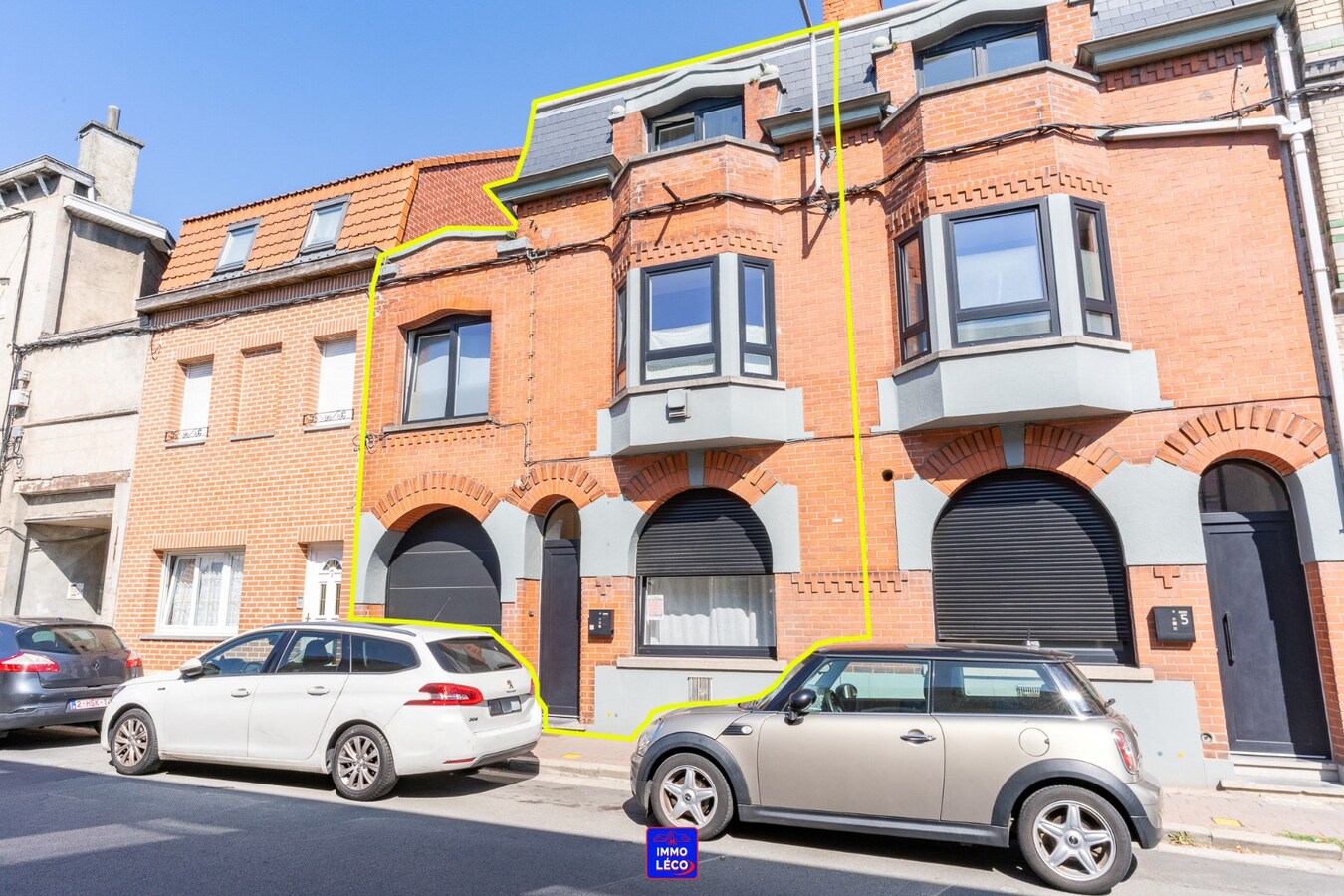 Lumineuse maison rénovée avec jardin et garage, à deux pas du centre-ville ! 
