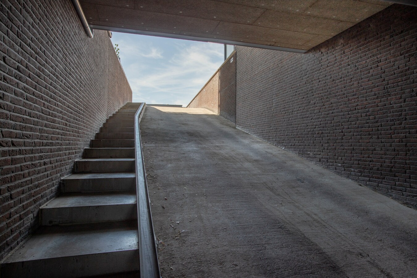 Afgesloten parkeerplaats aan de Woenselse Markt. 