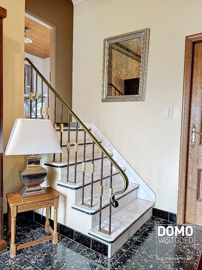 Split-level woning rustig gelegen te Berbroek op een perceel van 10a 