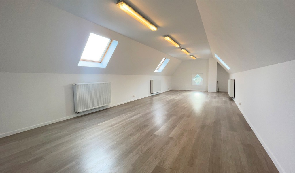 Gemeubelde kantoren met diensten nabij Gent-Sint-Pieters