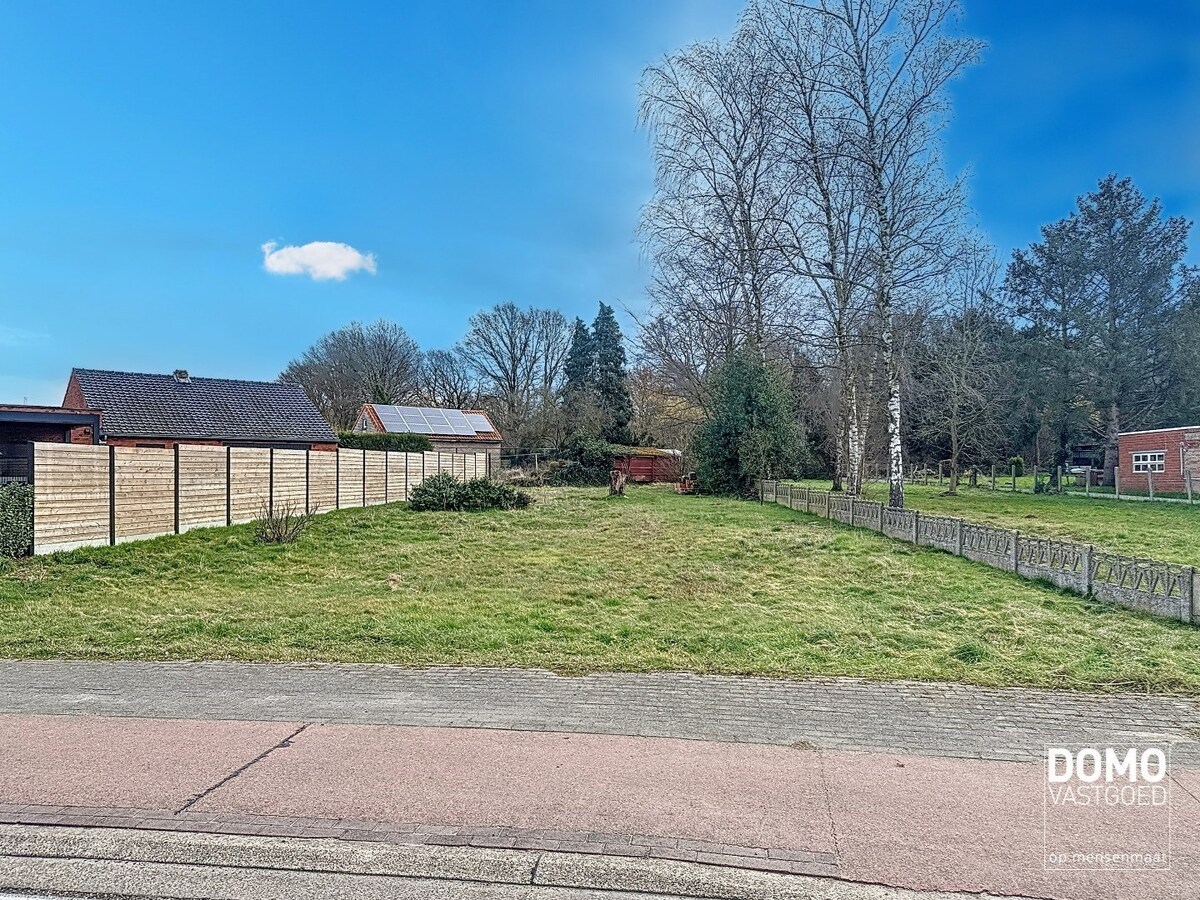 Ruim perceel voor open bebouwing in Lummen. 