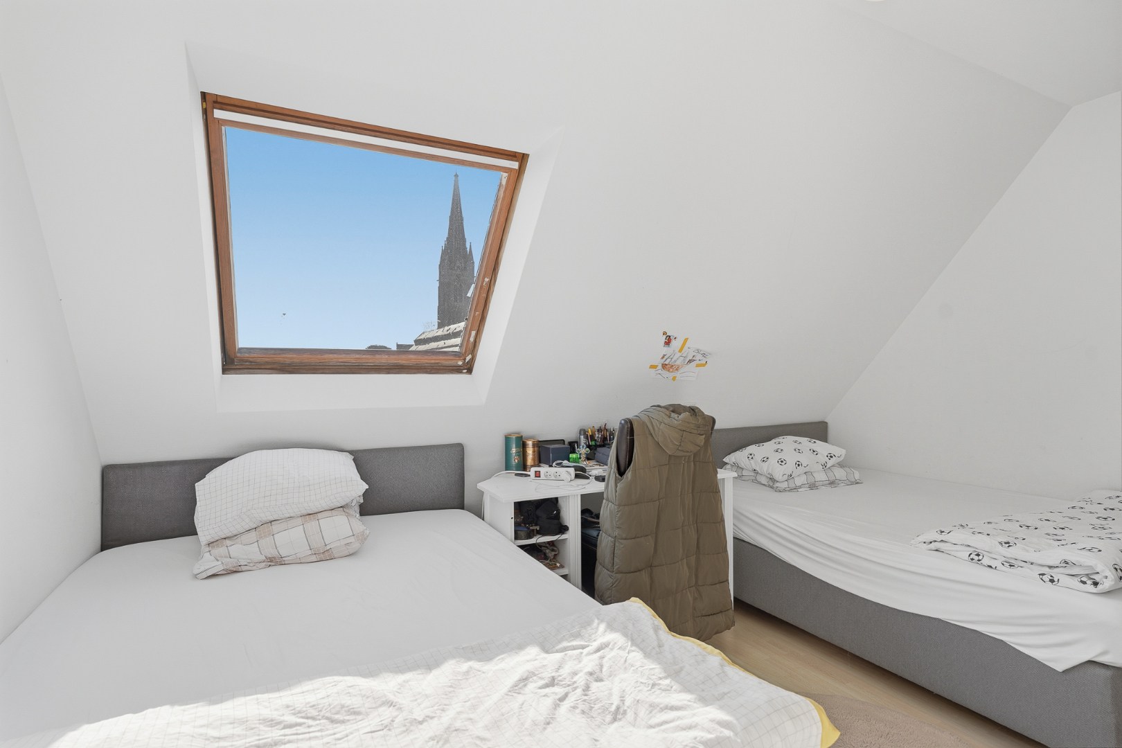 Twee slaapkamer duplexappartement te huur in centrum Oudenburg 