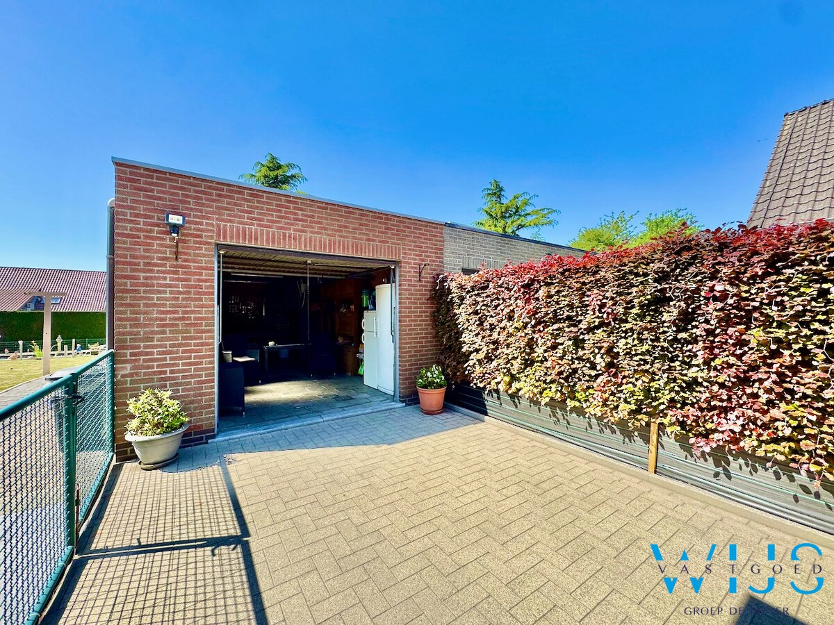 Woonhuis op 1000m² in hartje Ertvelde ! 