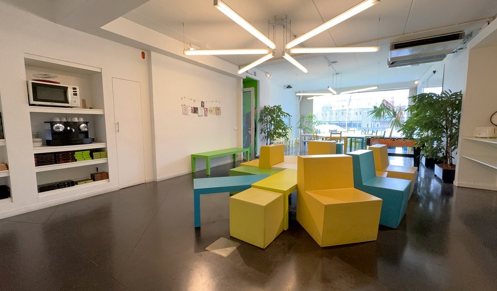 Kantoren te huur aan Kortrijksestw in Sint-Denijs-Westrem 