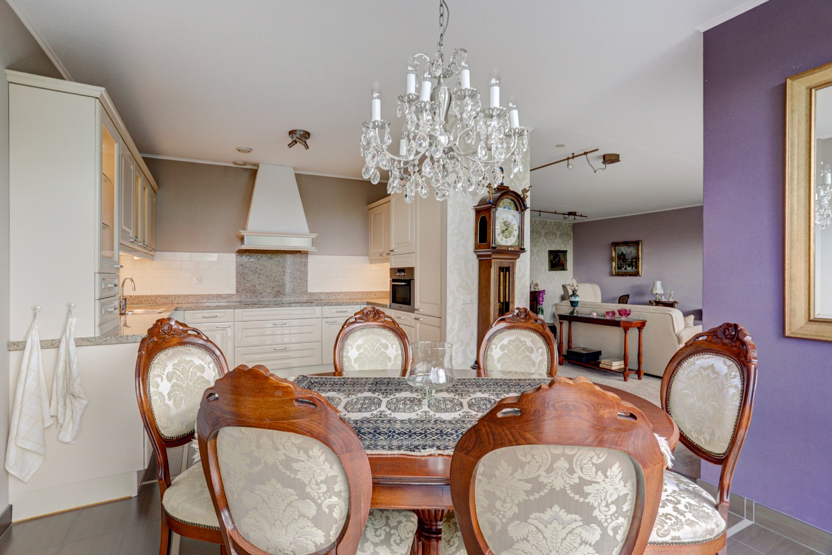 Op zoek naar meer dan 100 m² woonplezier met uitzicht en nabij Prinsenpark? 