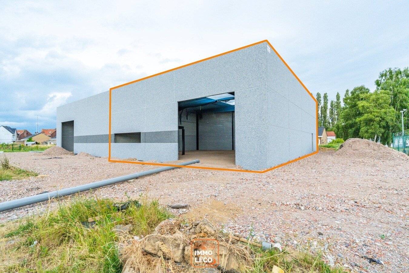 Entrepôt neuf de +/- 315m² dans un zoning à DOTTIGNIES 