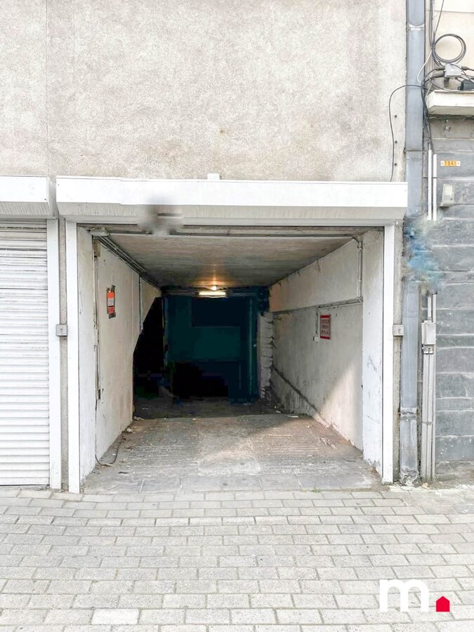 Garage te koop pal in het centrum van Kortrijk ! 