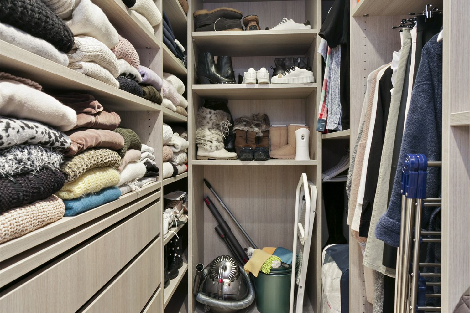 Dakappartement te koop. 