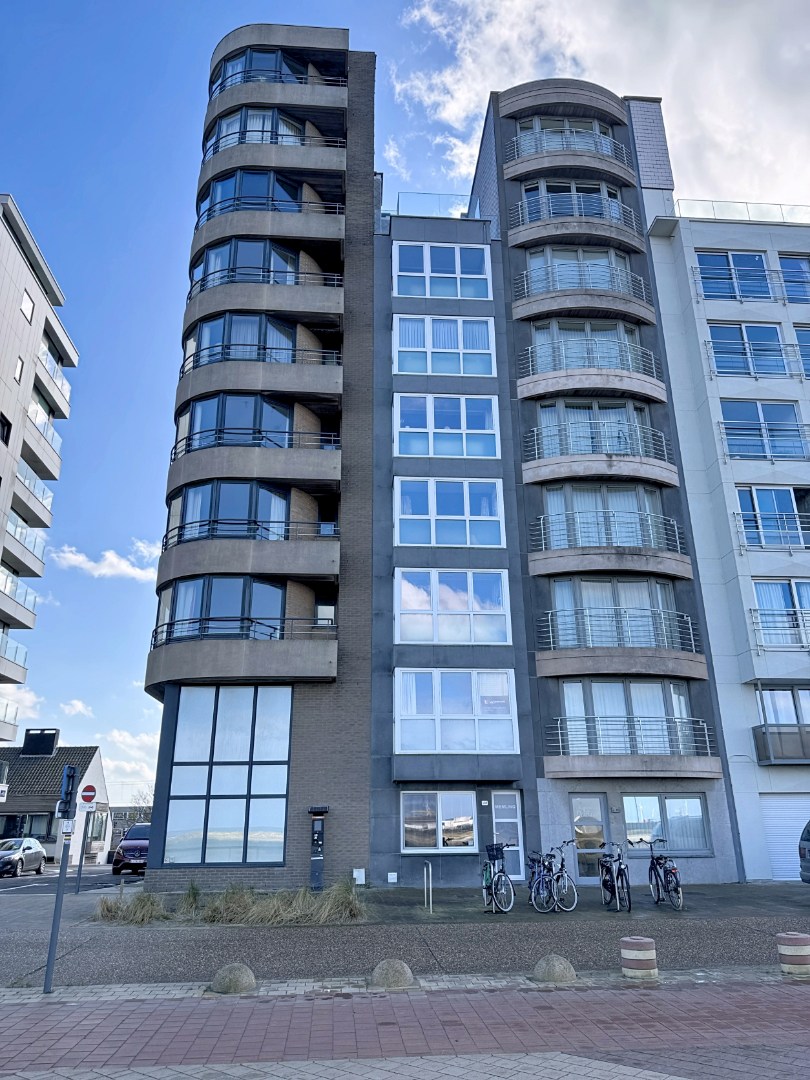 Appartement met FRONTAAL ZEEZICHT 