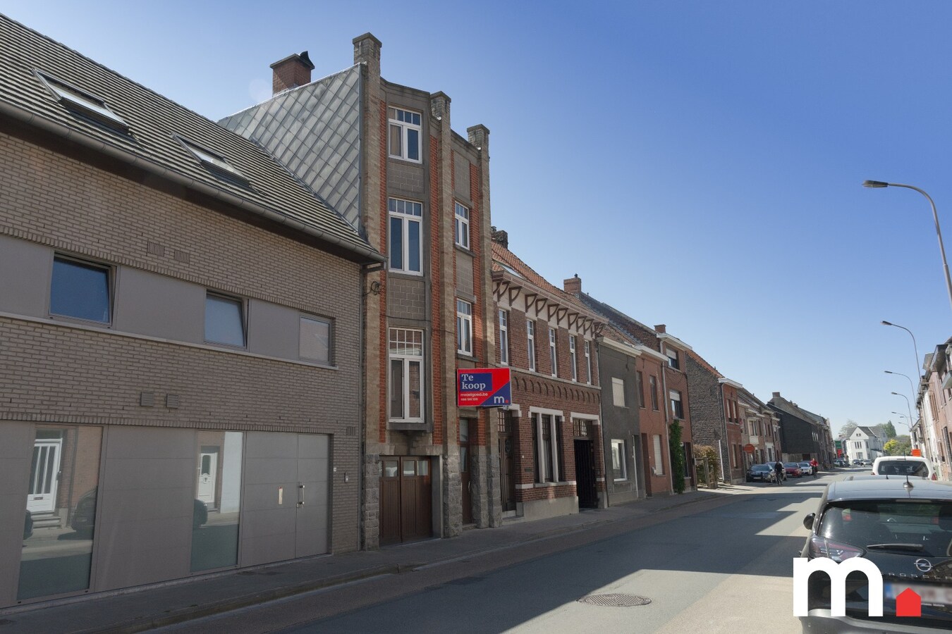 Centraal gelegen authentieke woning te koop in Heule ! 