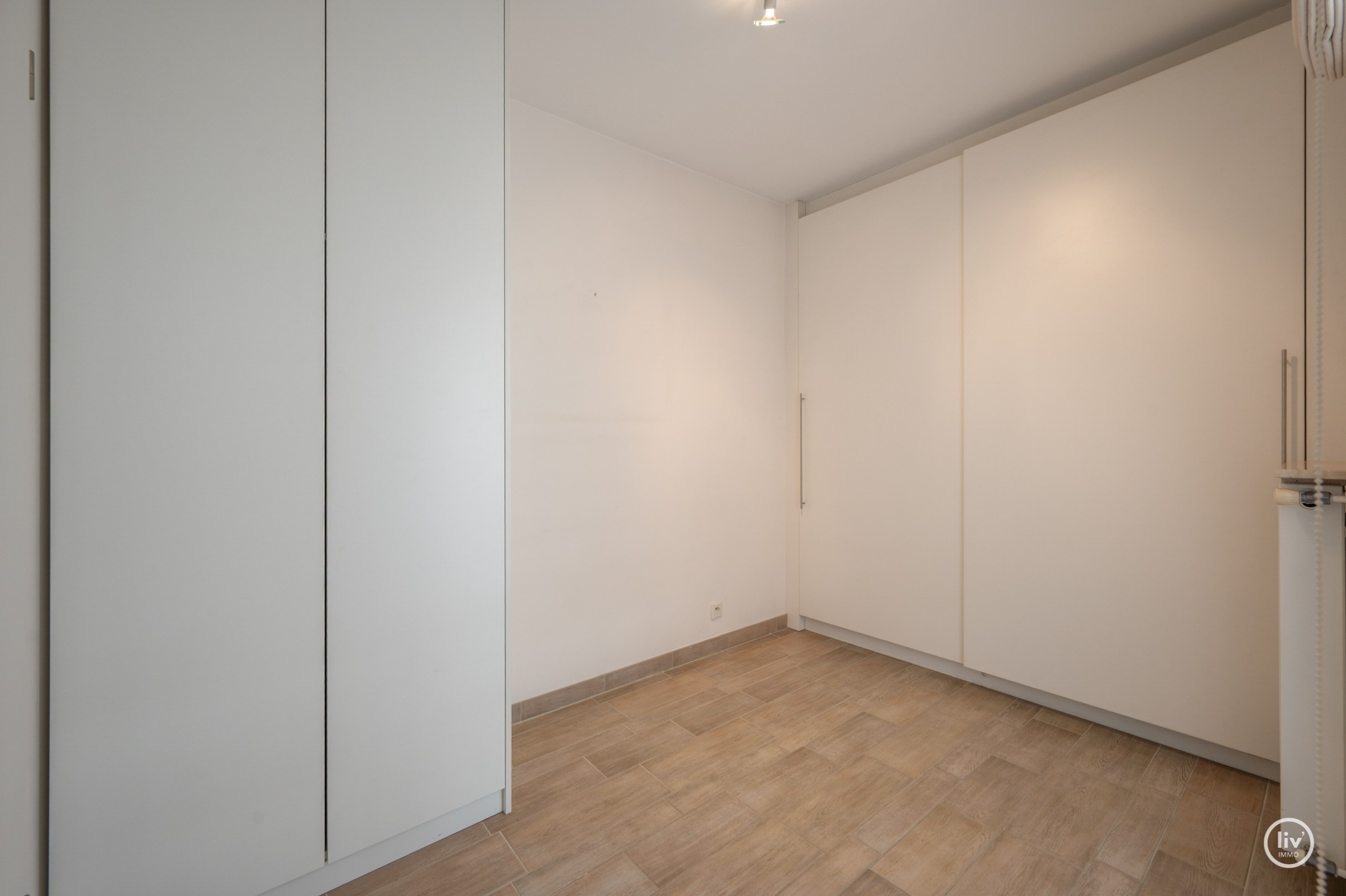 Instapklaar  2-slaapkamerappartement op een centrale ligging te Bayauxlaan in Knokke. 