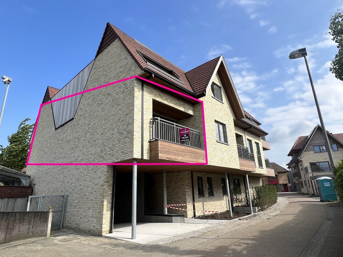 Recent nieuwbouwappartement (2023) met dubbele garage 