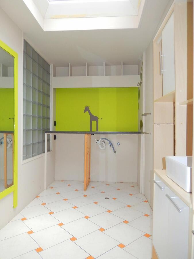 Op te frissen woning met tuin in hartje van Brugge! 