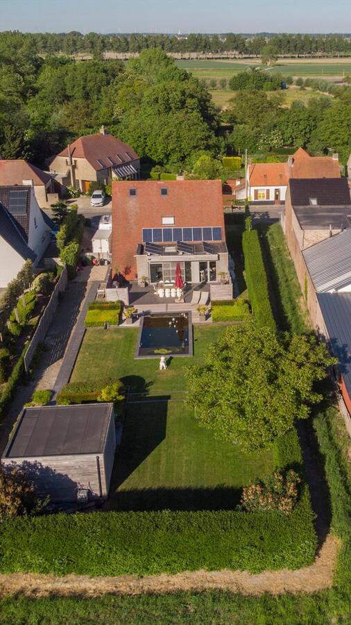 Rustig gelegen villa met prachtige tuin 