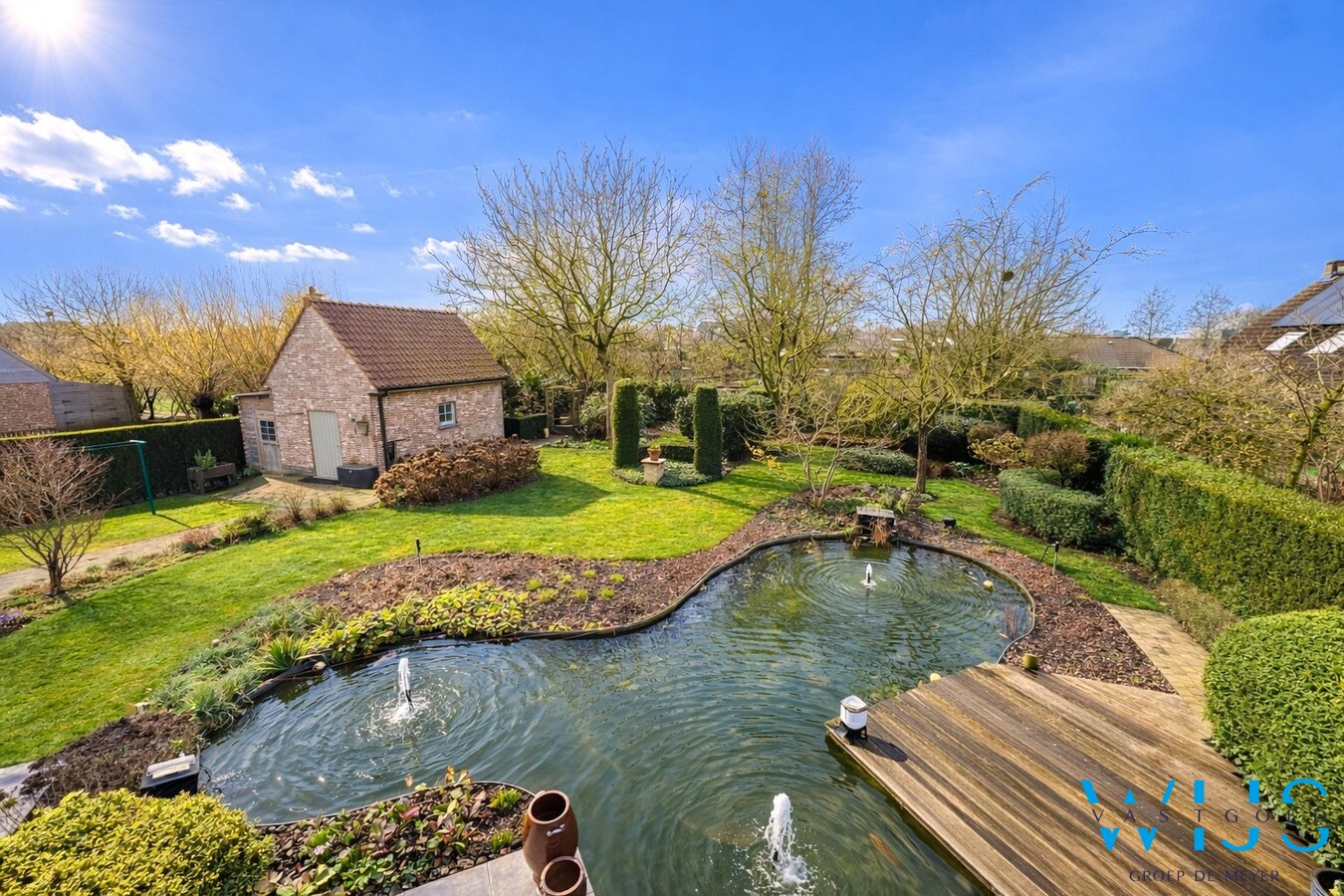 Instapklare open bebouwing met prachtige tuin op 1.220 m² in rustige woonwijk 