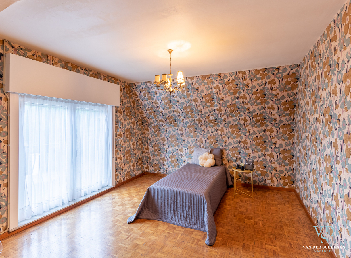 Degelijke, op te frissen Half Open Bebouwing. 