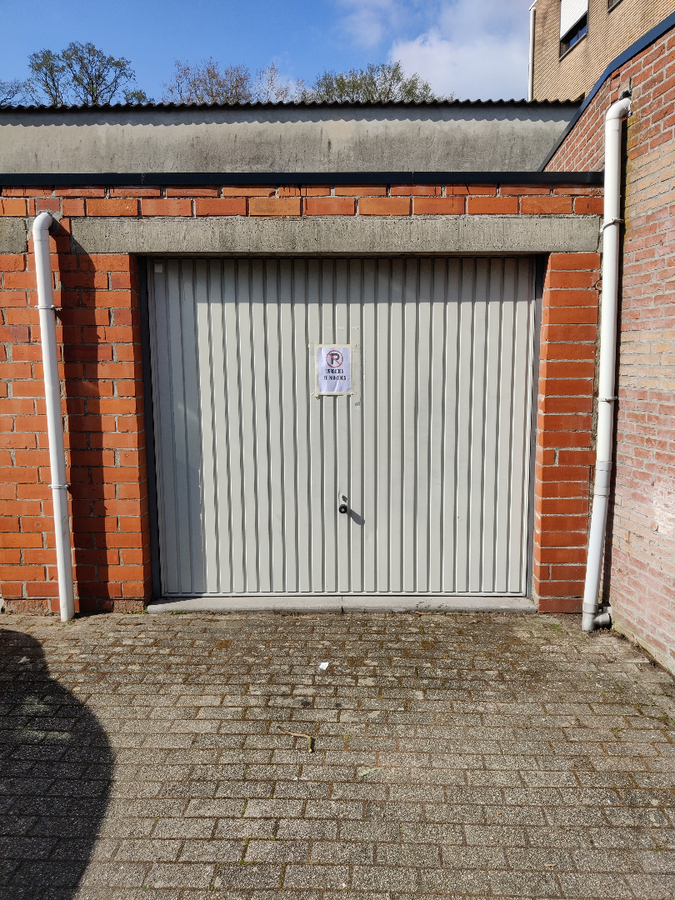 Verhuurd garage - Geel