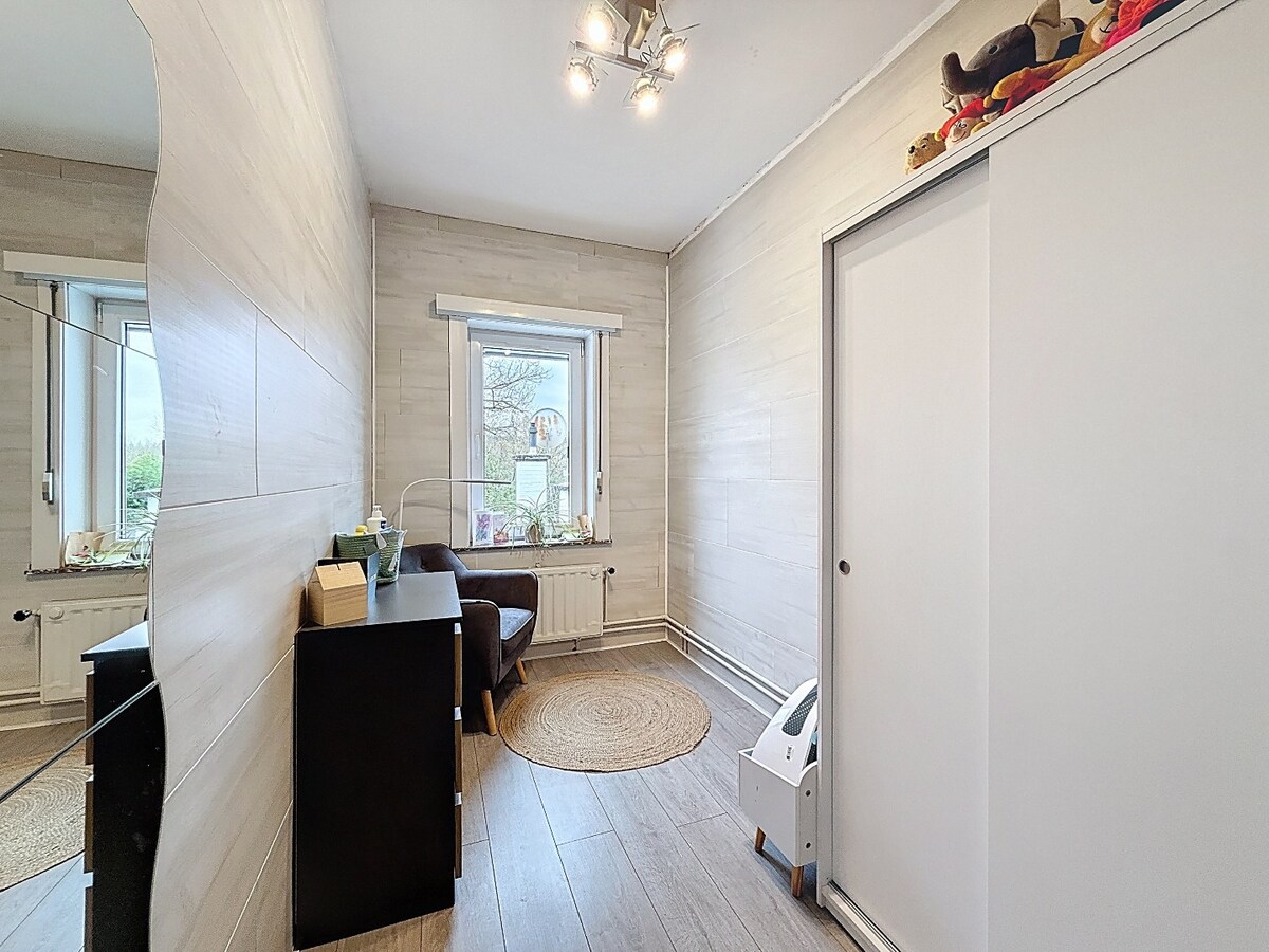 Grotendeels gerenoveerde woning met tuin te Aalst 