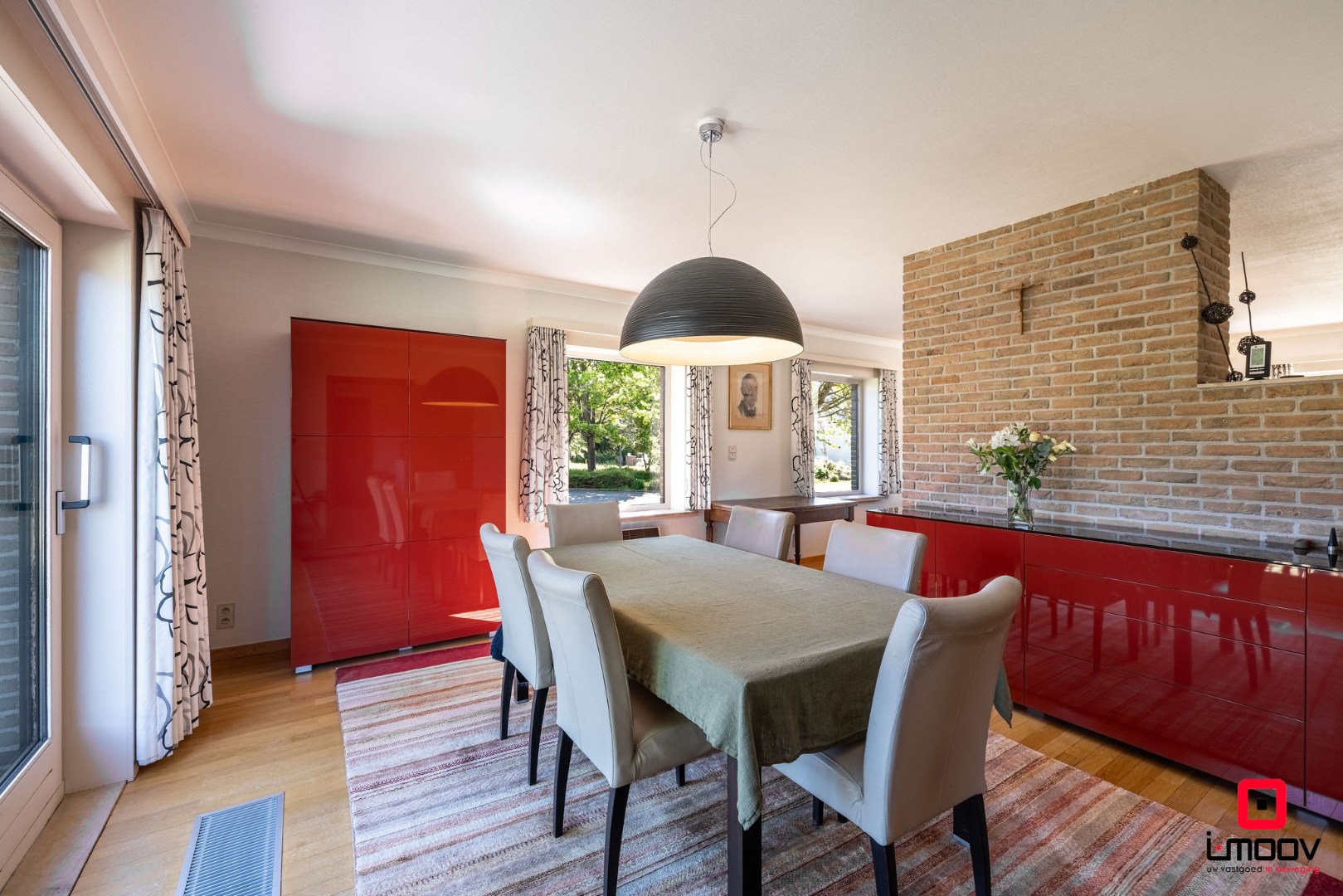 Karaktervolle villa met 4 slaapkamers in een groene en residentiële omgeving te Drongen 