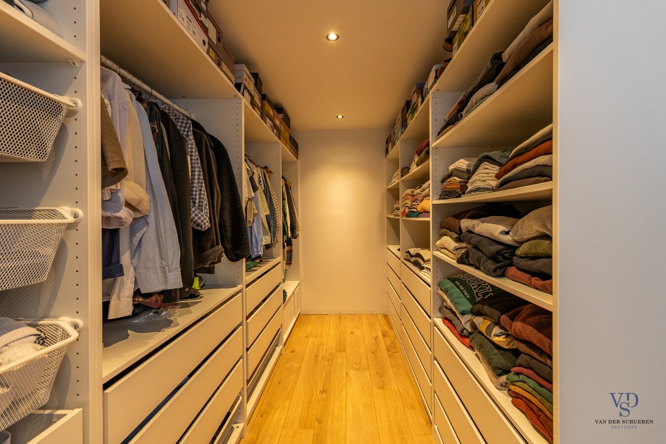 Stijlvol gerenoveerde woning. 