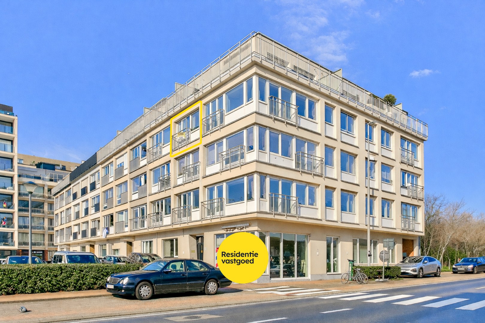 Instapklaar twee-slaapkamer-appartement op mooie locatie 