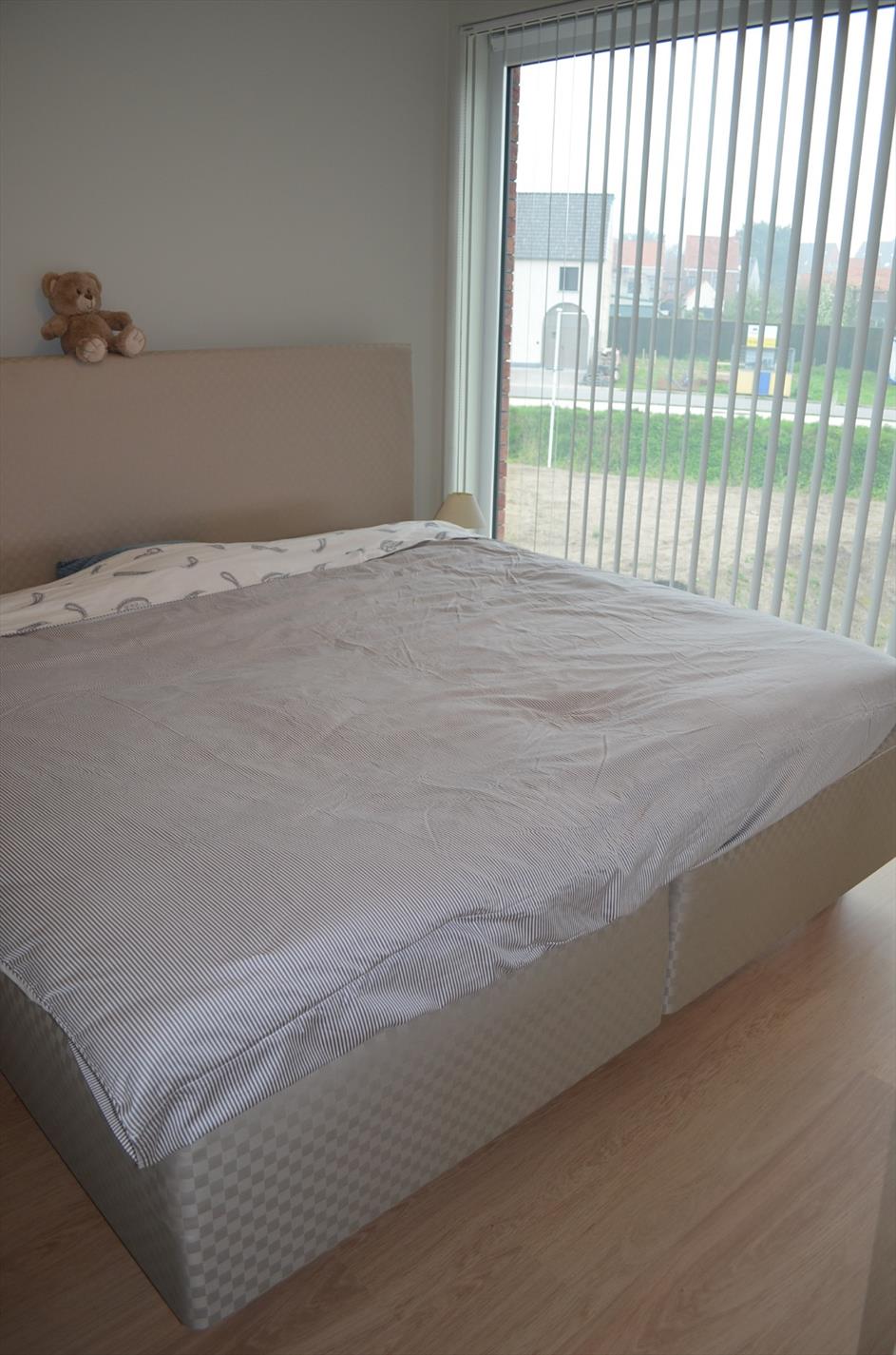 Nieuwbouw met 3 slaapkamers, 2 parkeerplaatsen te centrum Maldegem 