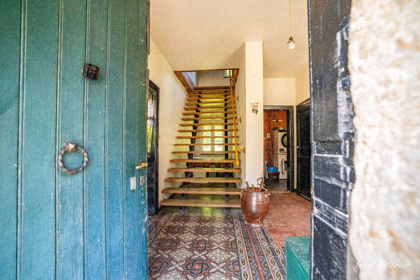 Unieke vierkantshoeve op een landelijke locatie op ca. 3 ha te Herne. 