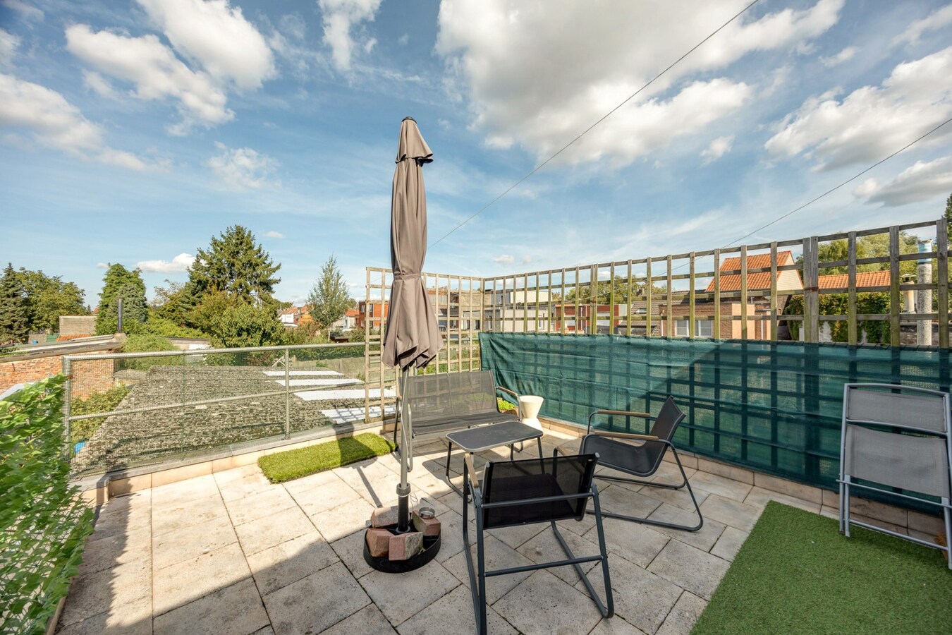 Charmante woning met tuin en garage te Hemiksem! 