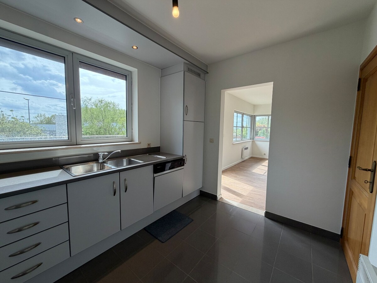 Ruim duplex-appartement met 2 terrassen in hartje Gavere 