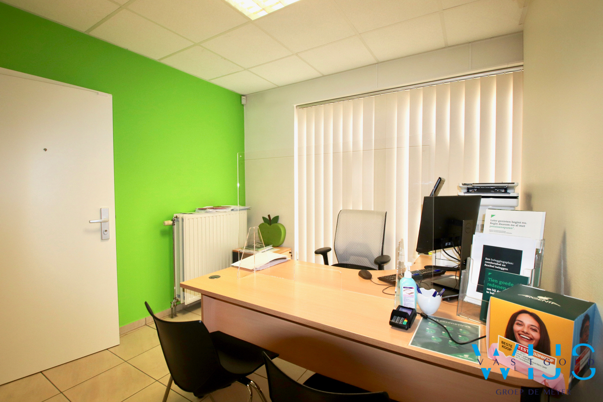 Zeer goed gelegen kantoor te CENTRUM ERTVELDE ! 