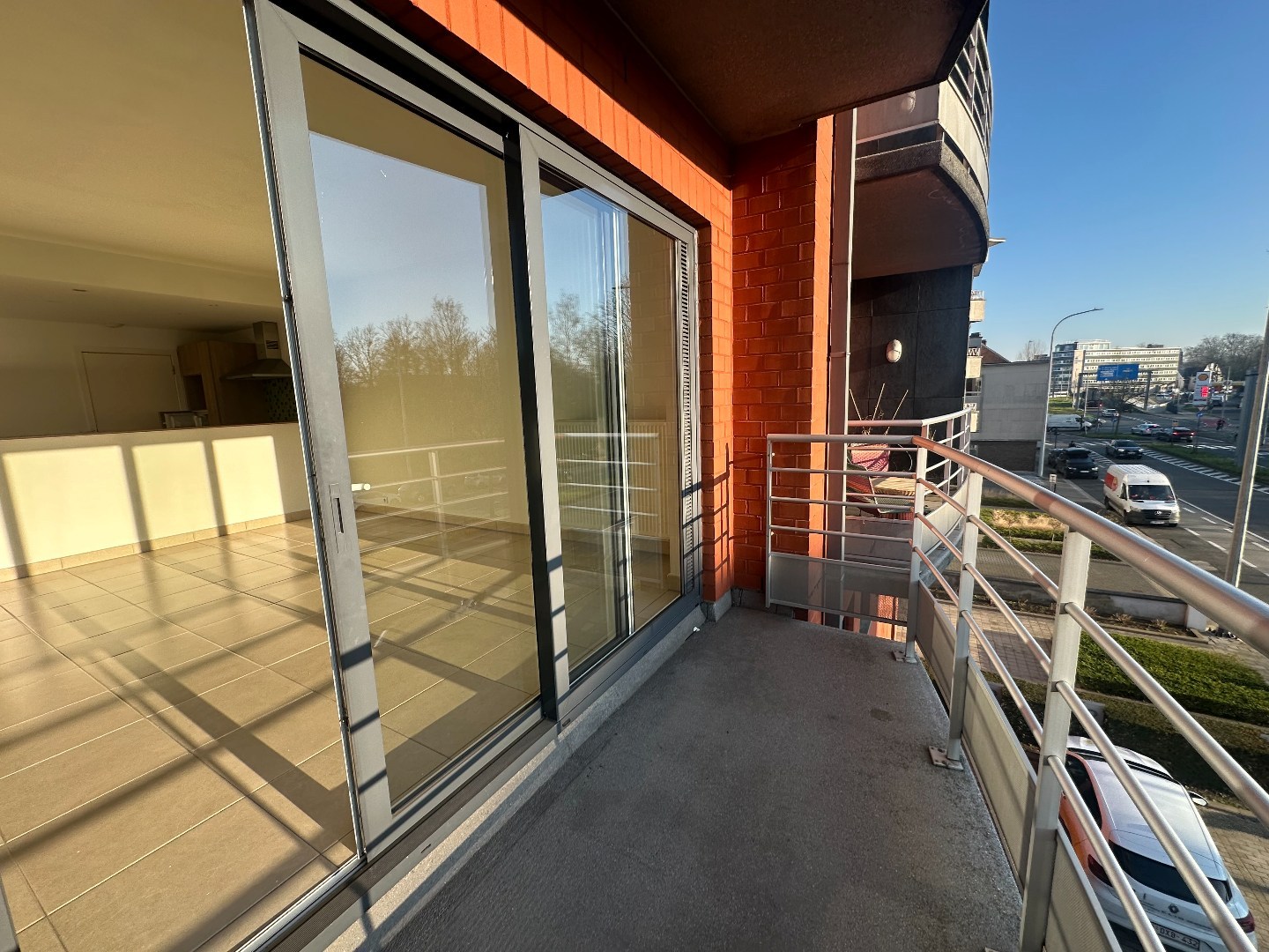 Ruim appartement met bovengrondse staanplaats nabij Sterre! 