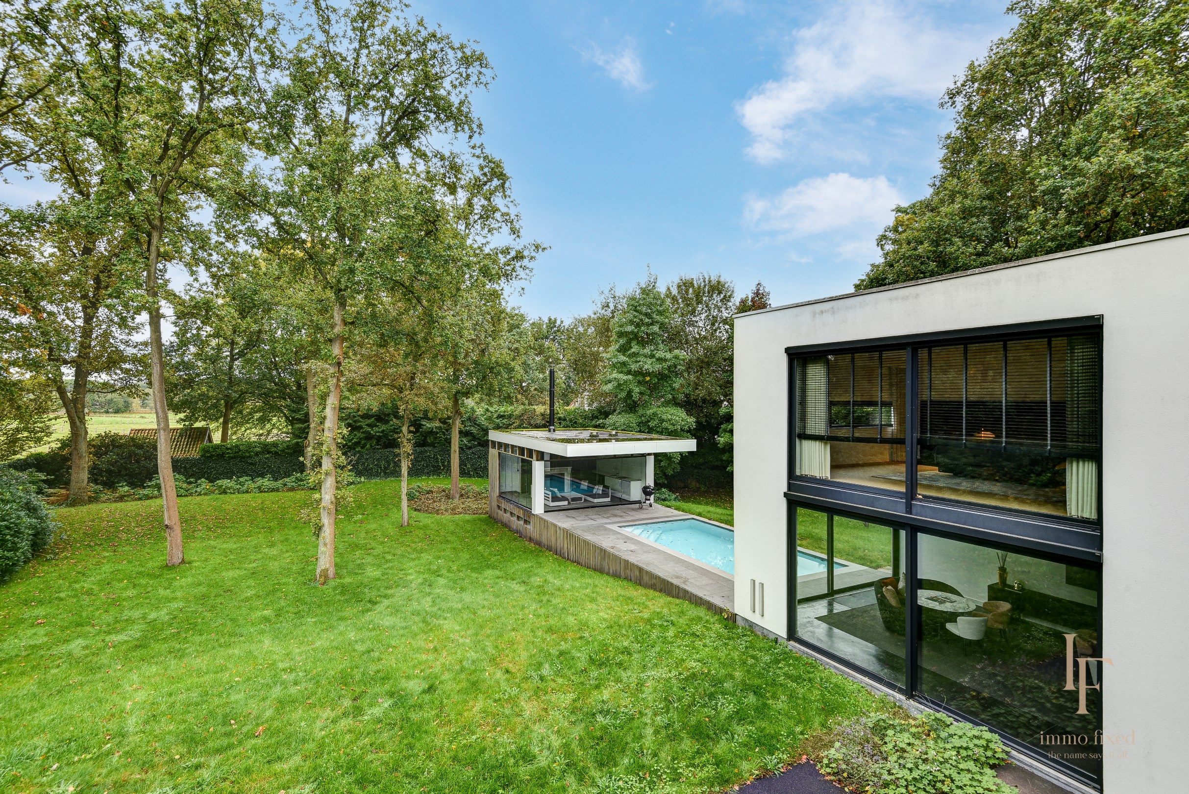 Luxe villa met 4 SLKS en praktijkruimte te SCHILDE! 