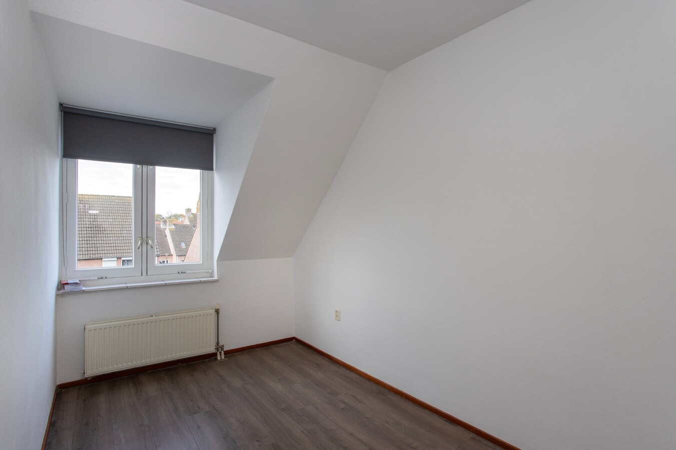 Moderne en instapklare bovenwoning in het hart van Hapert – met dakterras en energielabel A. 