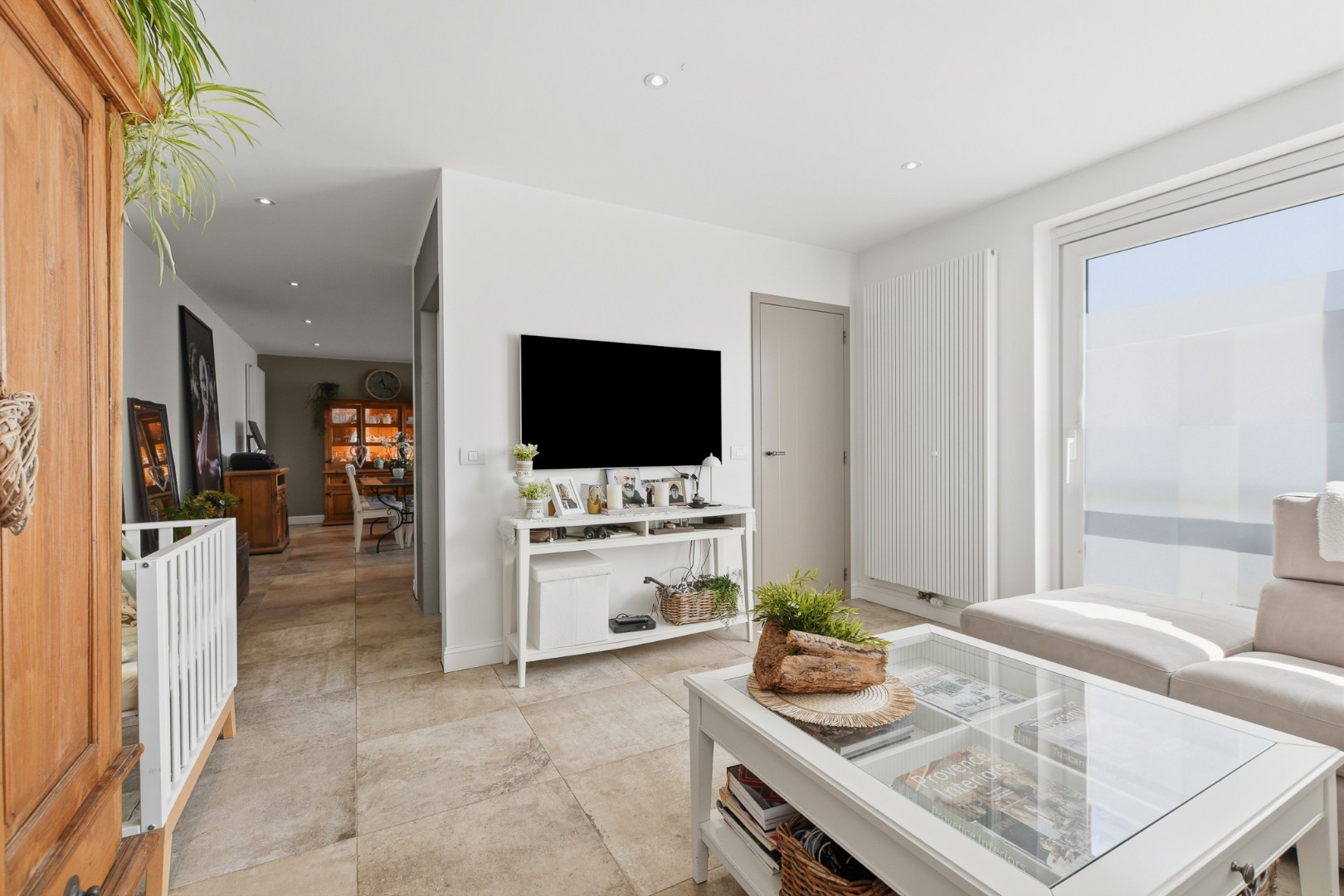 Moderne bel-etagewoning met polyvalente ruimte, zonnige tuin en energiezuinige afwerking 