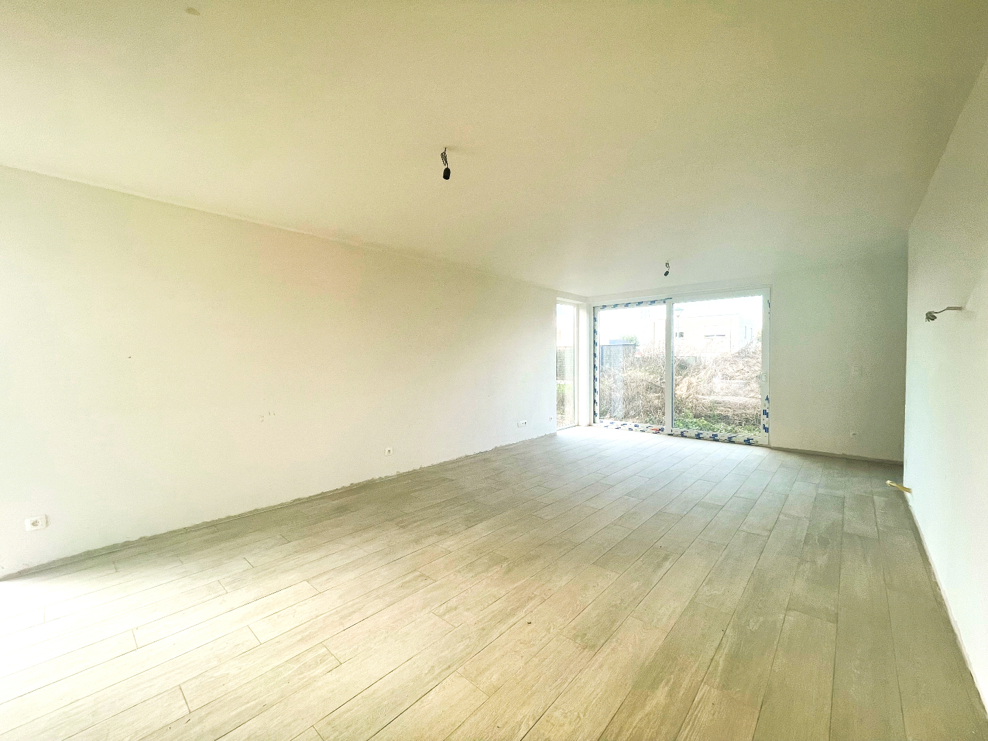 Ruime nieuwbouwwoning met garage en tuin op 300m² 