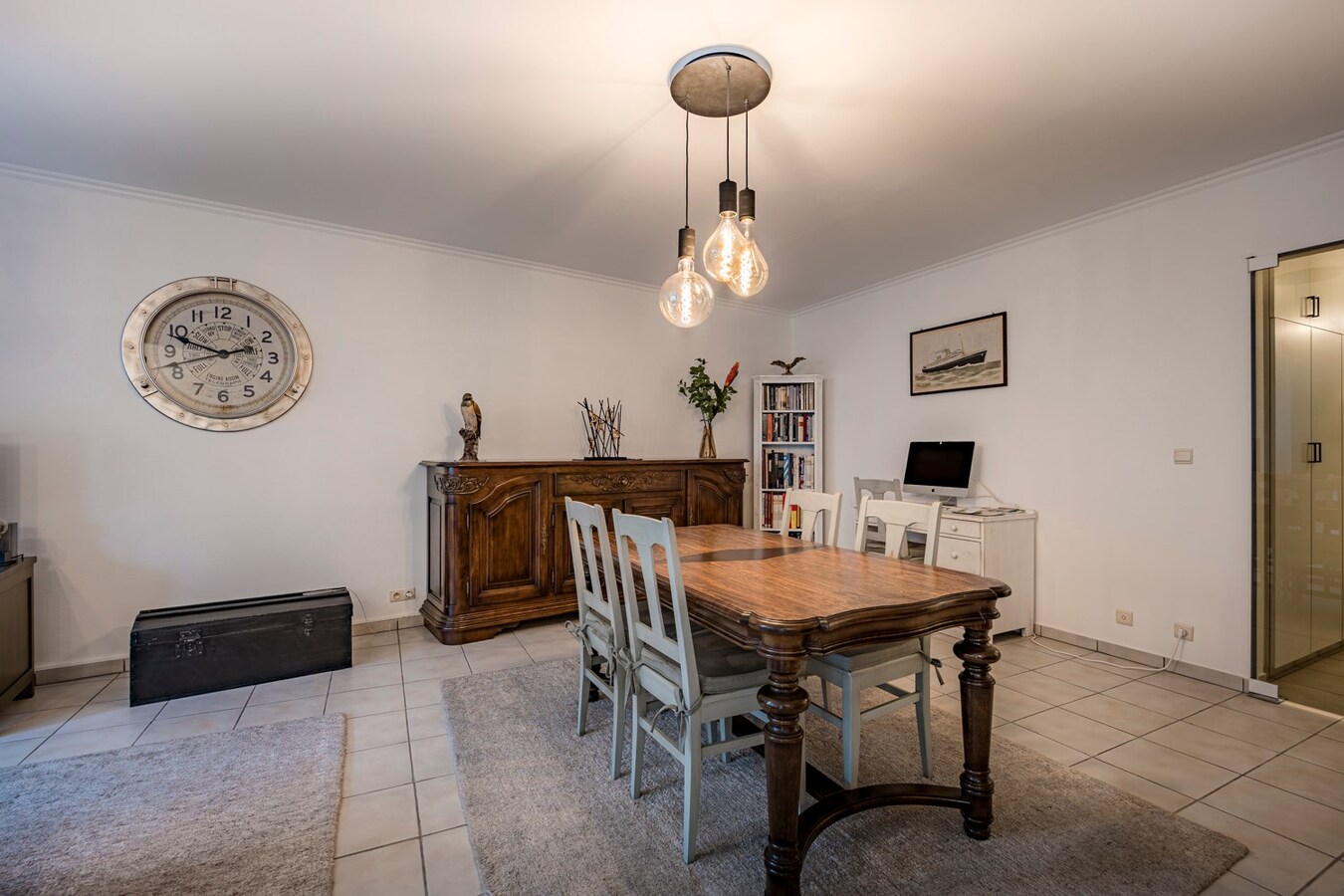 Zeer ruim appartement op topligging te Heist 