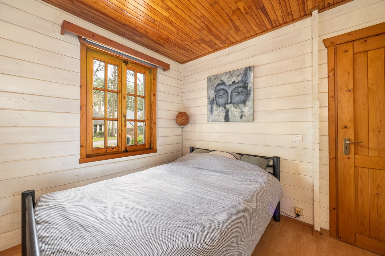 Instapklare gelijkvloers woning in het groen op een West-perceel van  626 m² 